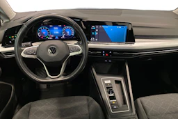harmaa Volkswagen Golf 2022 kuva 9.