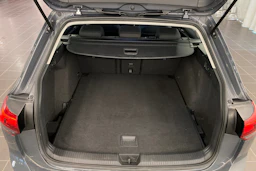 harmaa Volkswagen Golf 2022 kuva 15.