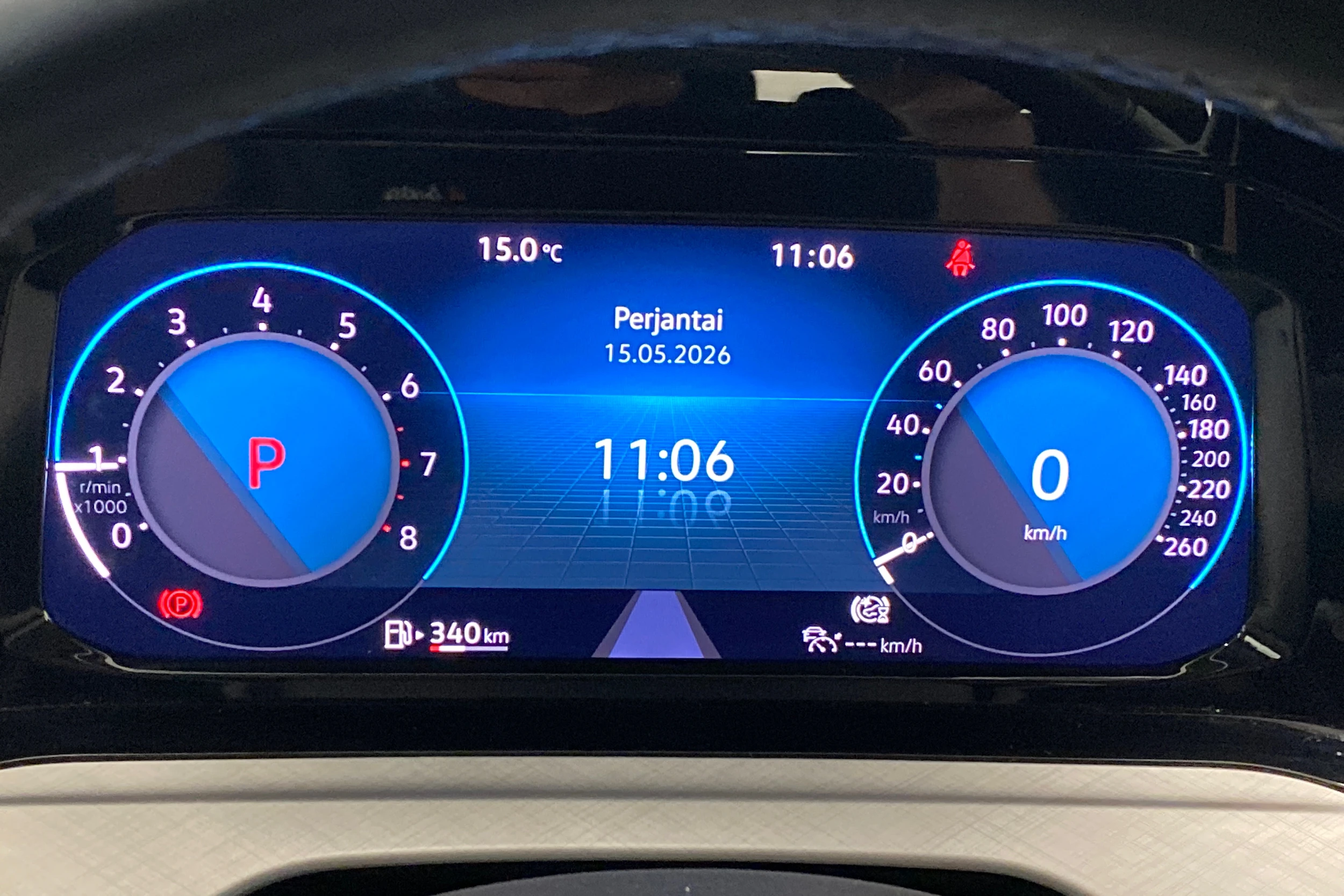harmaa Volkswagen Golf 2022 kuva 20.