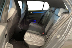 harmaa Volkswagen Golf 2022 kuva 11.