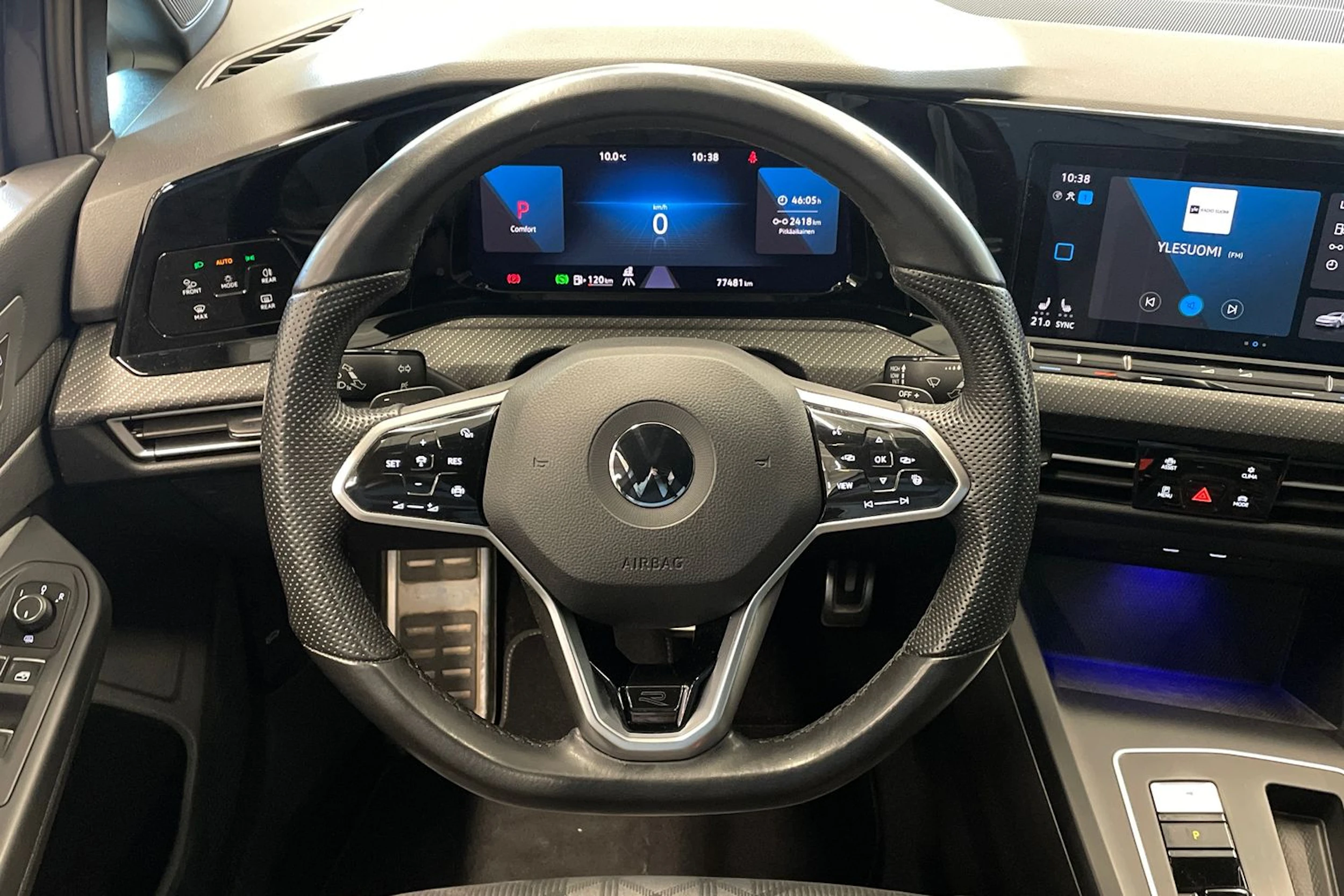 harmaa Volkswagen Golf 2022 kuva 16.