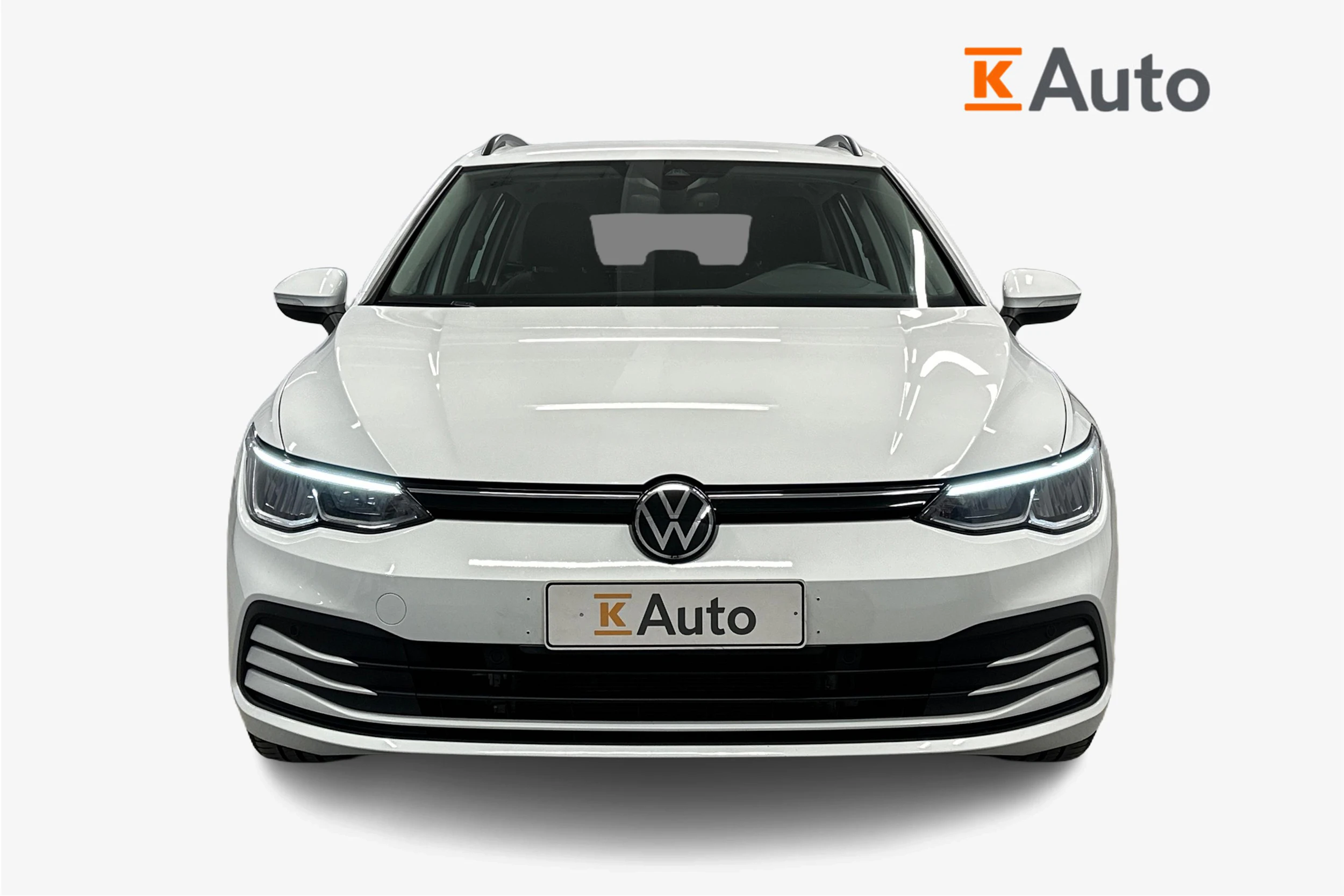 valkoinen Volkswagen Golf 2023 kuva 5.