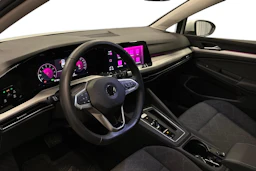 valkoinen Volkswagen Golf 2023 kuva 8.