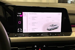 valkoinen Volkswagen Golf 2023 kuva 25.