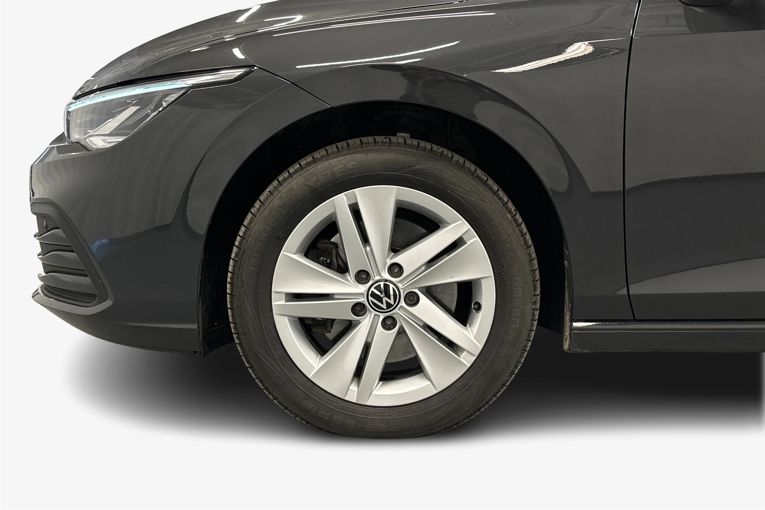 harmaa Volkswagen Golf 2023 kuva 12.