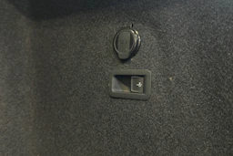 harmaa Volkswagen Golf 2023 kuva 16.