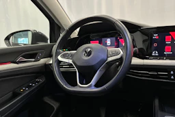 harmaa Volkswagen Golf 2023 kuva 18.
