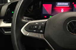 harmaa Volkswagen Golf 2023 kuva 19.