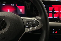 harmaa Volkswagen Golf 2023 kuva 20.