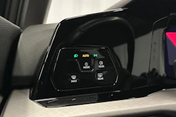 harmaa Volkswagen Golf 2023 kuva 21.