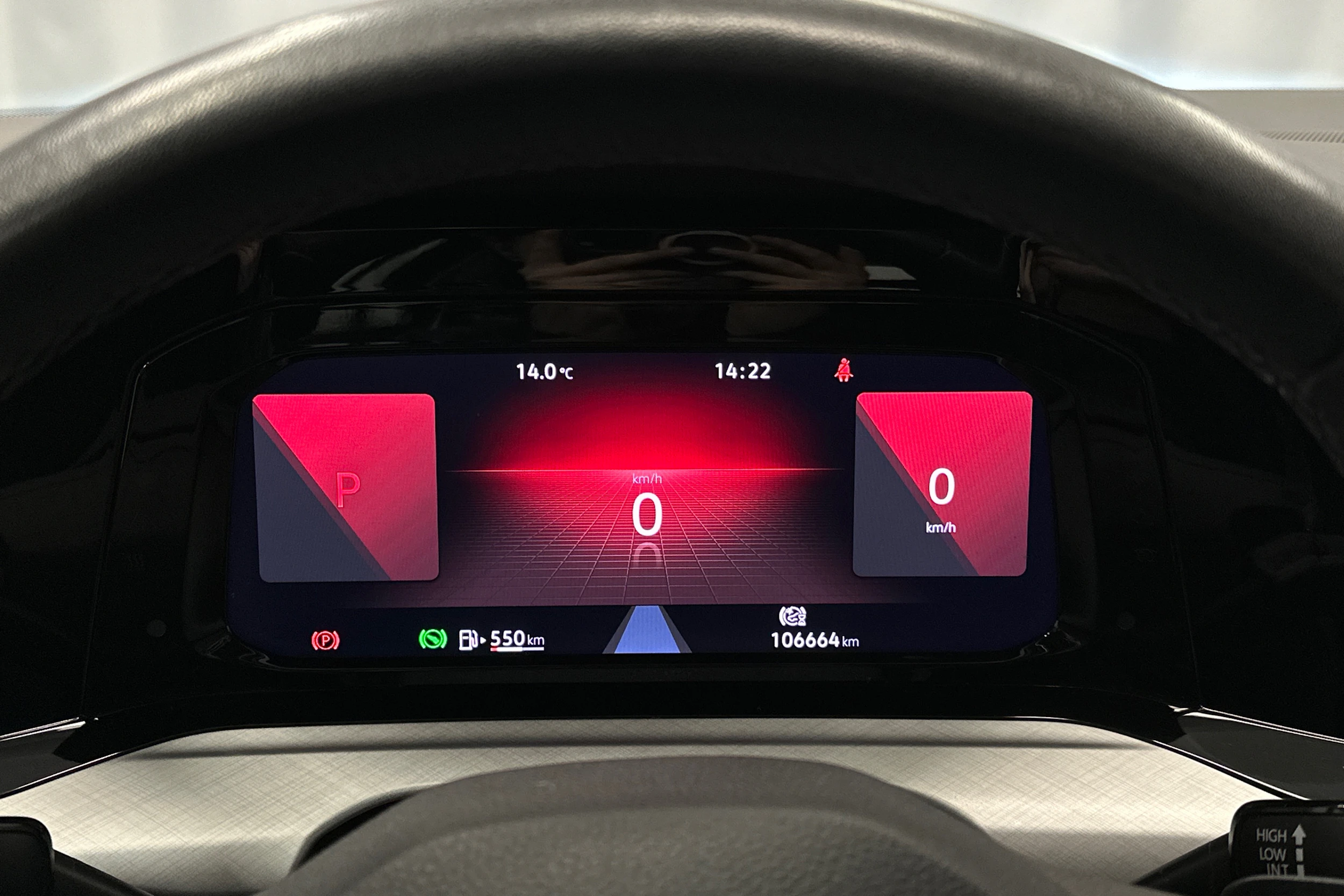 harmaa Volkswagen Golf 2023 kuva 22.