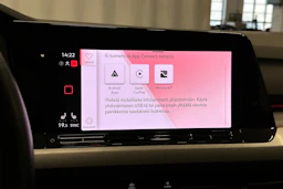 harmaa Volkswagen Golf 2023 kuva 23.