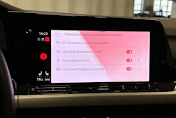 harmaa Volkswagen Golf 2023 kuva 24.