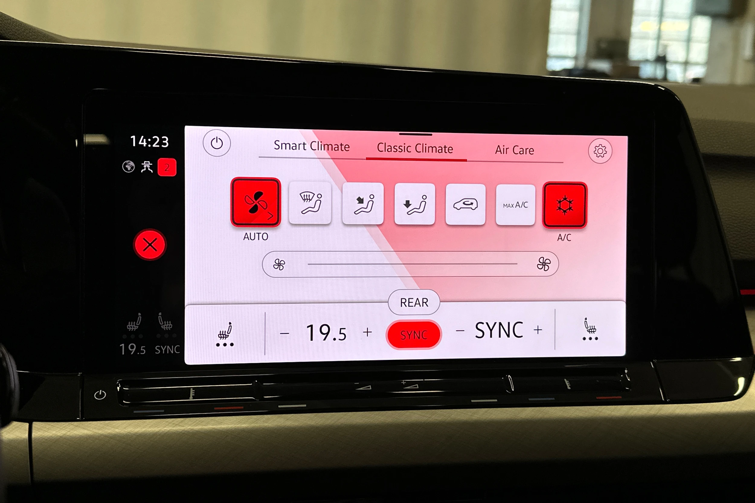 harmaa Volkswagen Golf 2023 kuva 25.