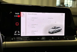 harmaa Volkswagen Golf 2023 kuva 28.