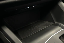 harmaa Volkswagen Golf 2023 kuva 30.