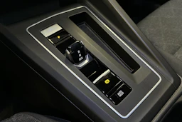 harmaa Volkswagen Golf 2023 kuva 32.