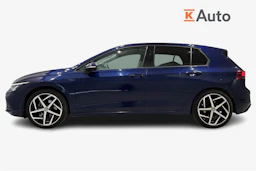 sininen Volkswagen Golf 2023 kuva 7.
