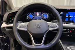 sininen Volkswagen Golf 2023 kuva 20.