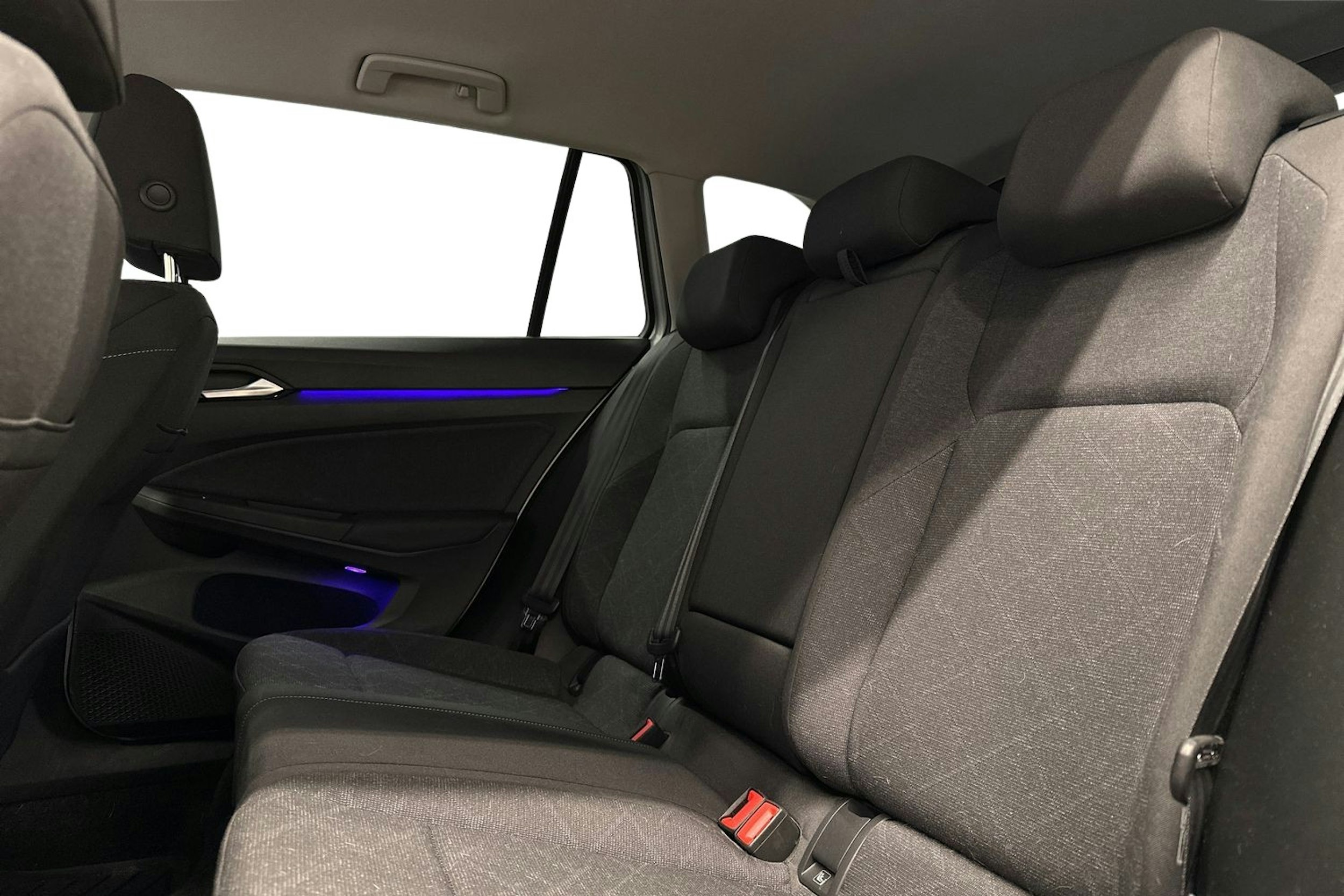harmaa Volkswagen Golf 2023 kuva 10.