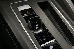 harmaa Volkswagen Golf 2023 kuva 23.