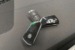 harmaa Volkswagen Golf 2023 kuva 29.