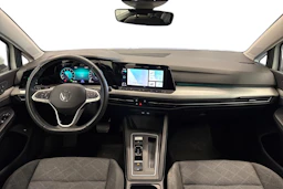 valkoinen Volkswagen Golf 2023 kuva 9.