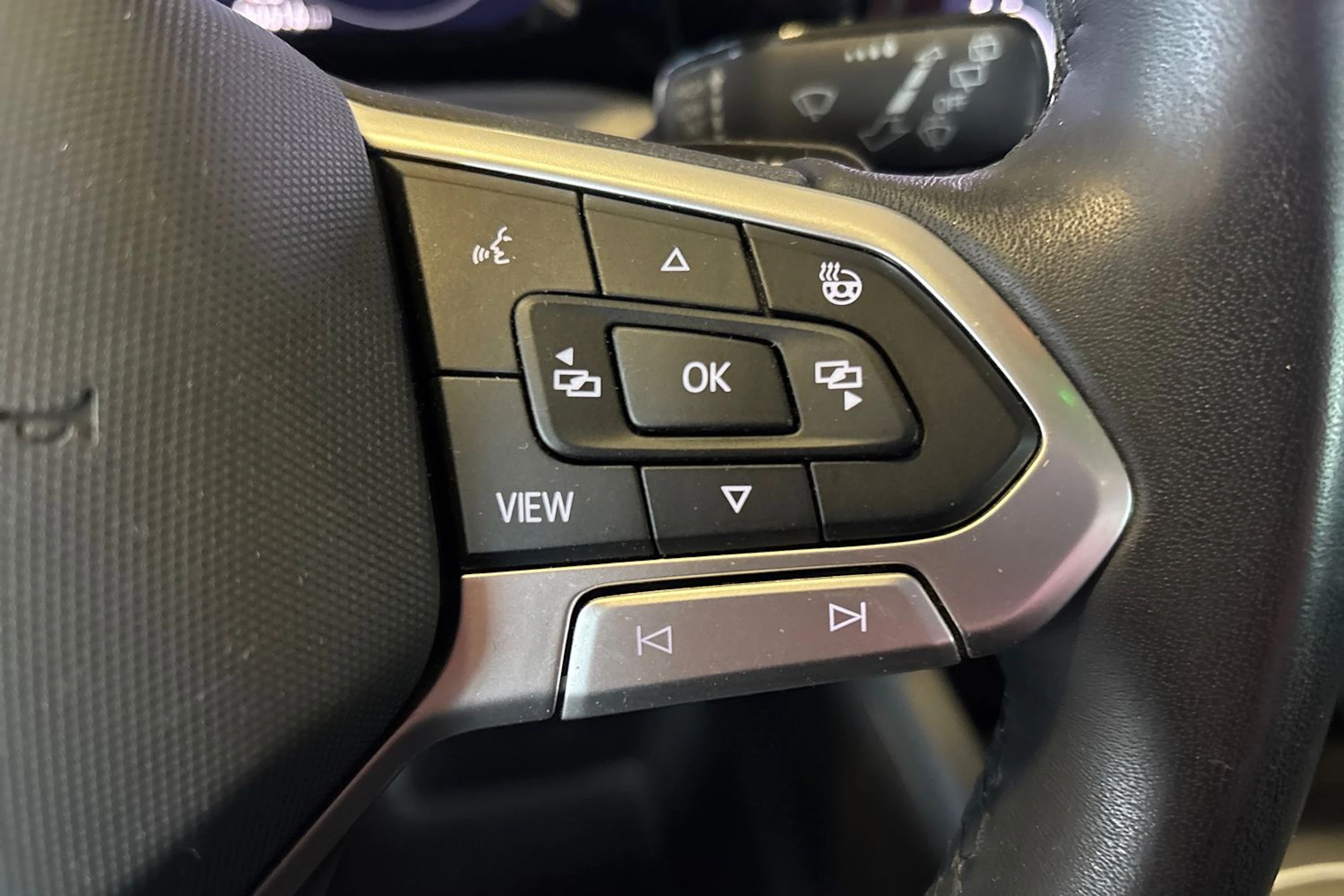 harmaa Volkswagen Golf 2023 kuva 17.