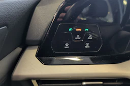 harmaa Volkswagen Golf 2023 kuva 21.