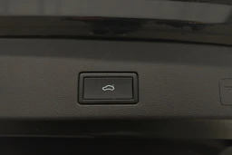 harmaa Volkswagen Golf 2023 kuva 14.