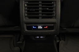 harmaa Volkswagen Golf 2023 kuva 16.