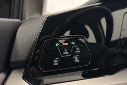 harmaa Volkswagen Golf 2023 kuva 18.