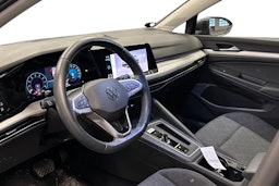 sininen Volkswagen Golf 2023 kuva 3.