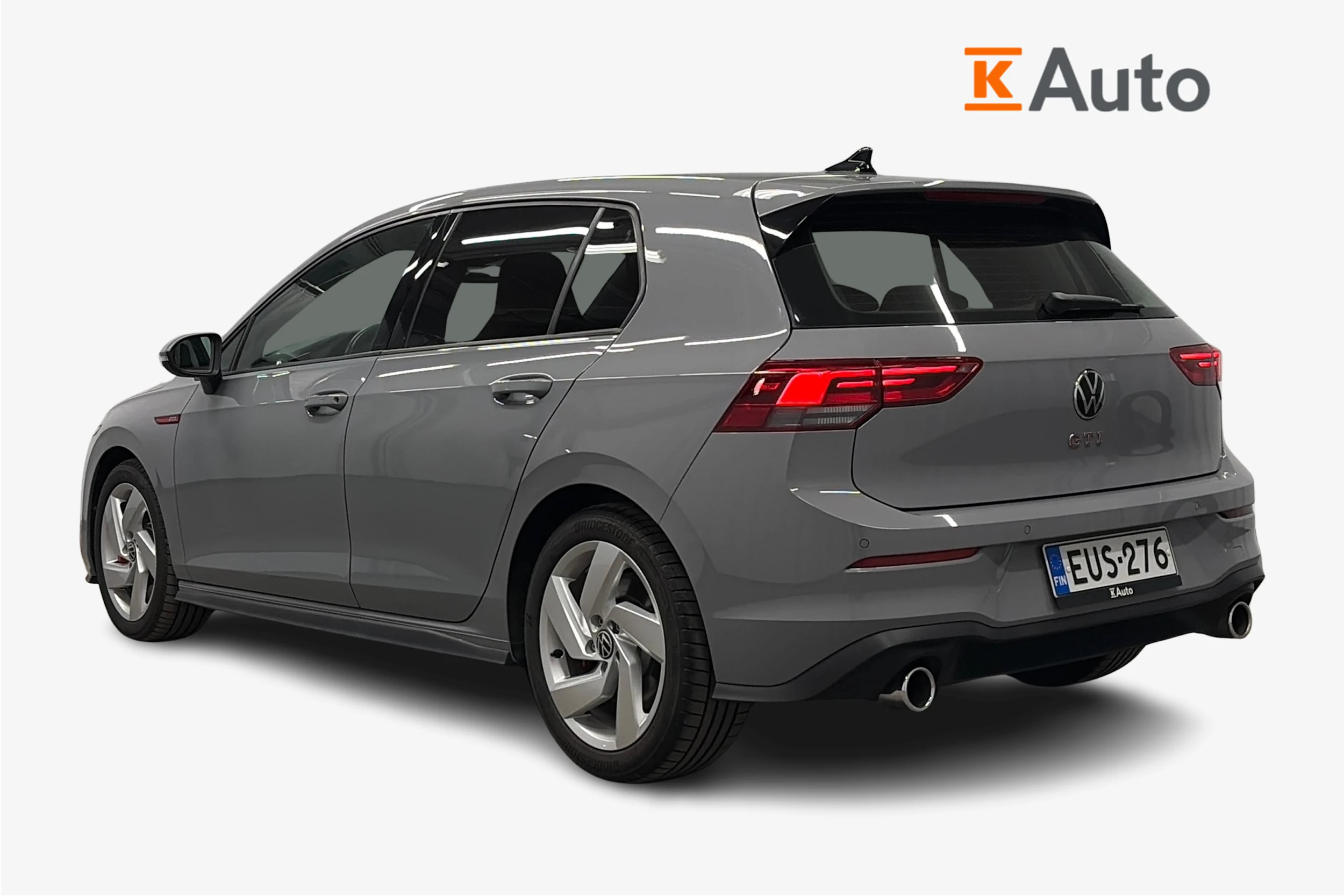 harmaa Volkswagen Golf 2023 kuva 2.