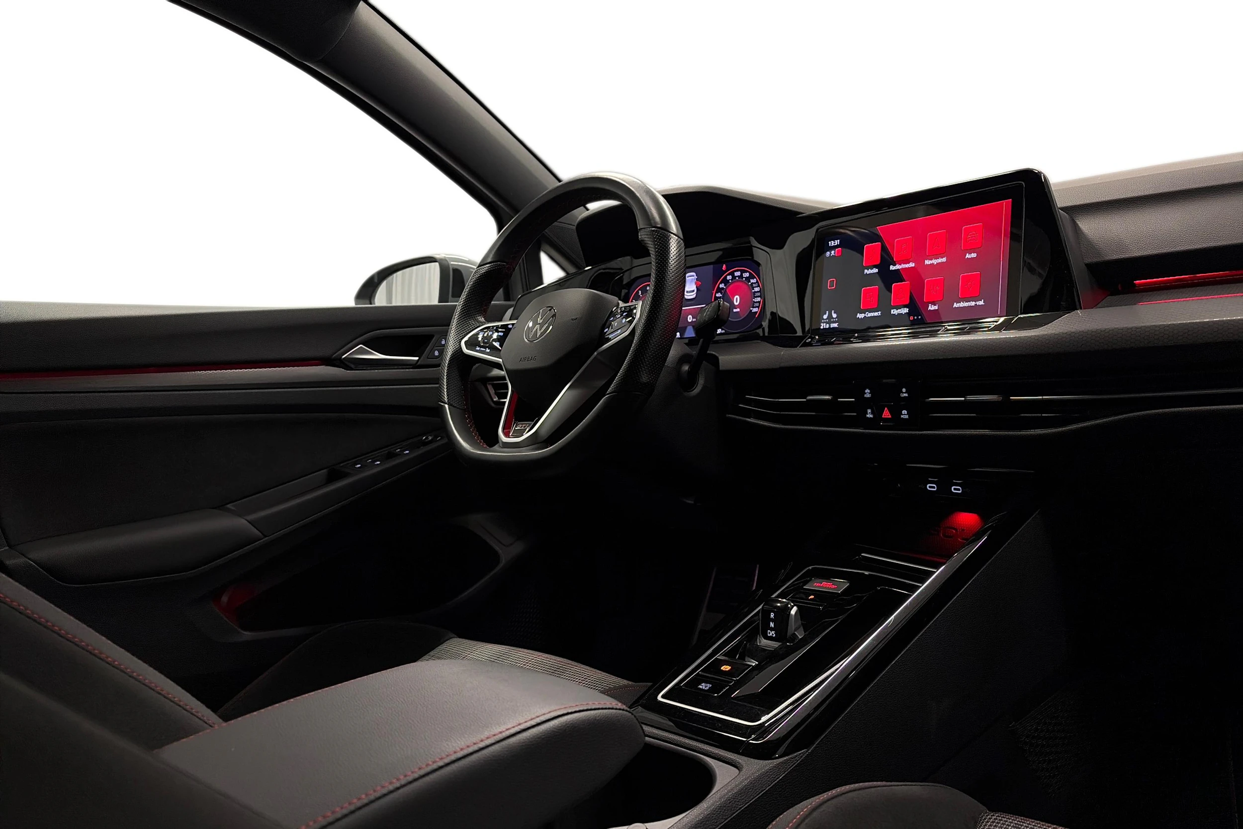 harmaa Volkswagen Golf 2023 kuva 7.