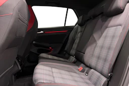 harmaa Volkswagen Golf 2023 kuva 8.