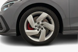 harmaa Volkswagen Golf 2023 kuva 9.