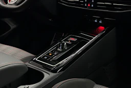 harmaa Volkswagen Golf 2023 kuva 19.