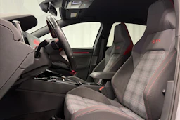 harmaa Volkswagen Golf 2023 kuva 20.