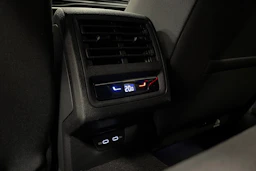 harmaa Volkswagen Golf 2023 kuva 21.