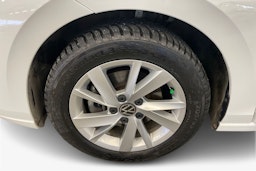 Valkoinen Volkswagen GOLF 2023 kuva 11.