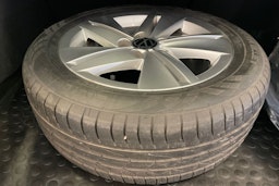 Valkoinen Volkswagen GOLF 2023 kuva 14.