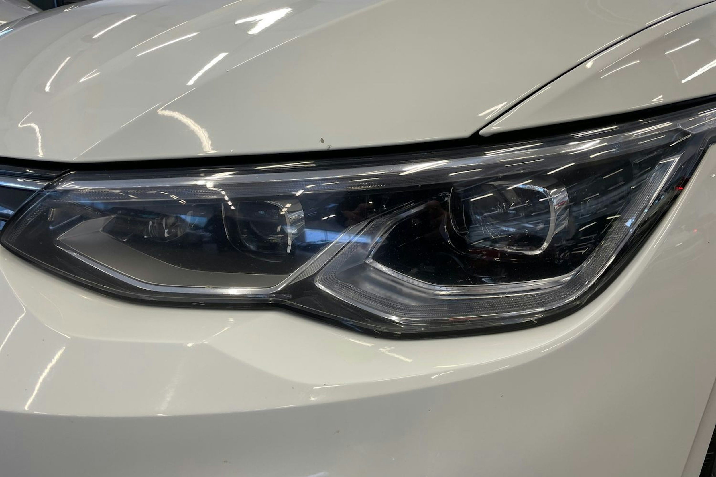 Valkoinen Volkswagen GOLF 2023 kuva 29.