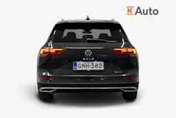 harmaa Volkswagen Golf 2023 kuva 4.