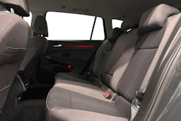 harmaa Volkswagen Golf 2023 kuva 11.