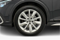 harmaa Volkswagen Golf 2023 kuva 12.