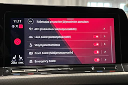 harmaa Volkswagen Golf 2023 kuva 24.