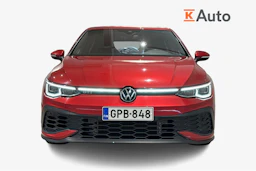 punainen Volkswagen Golf 2023 kuva 4.