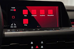 punainen Volkswagen Golf 2023 kuva 18.