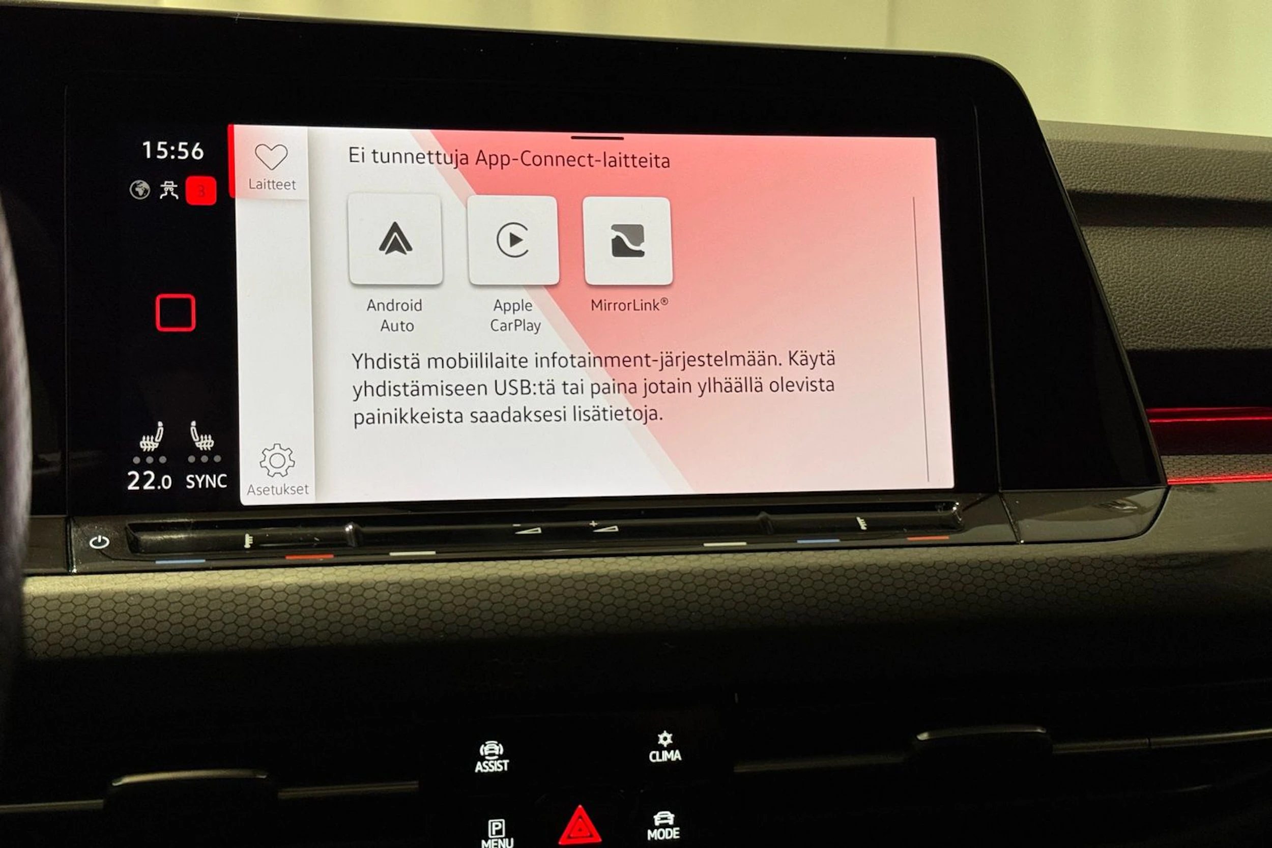 punainen Volkswagen Golf 2023 kuva 24.